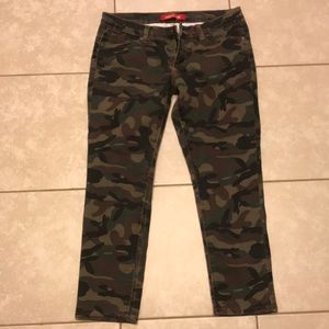 GOGO STAR CAMO Jeans